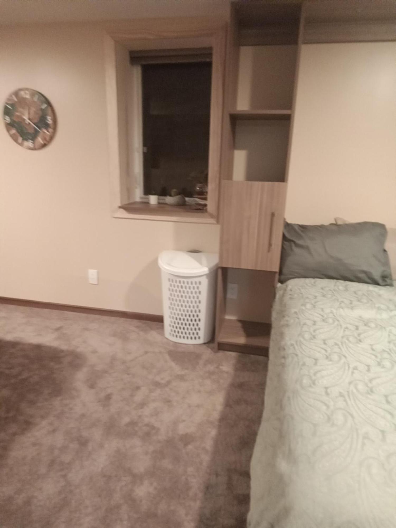 Super Suite With Sauna, Pool Table And Arcade Game Lansing Luaran gambar